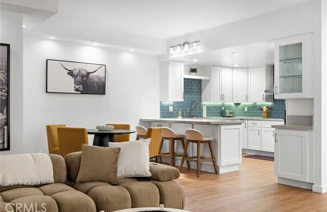 321 San Vicente Boulevard