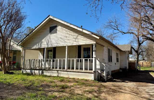 3 Bedroom and 1 Bathroom Home in Shawnee for rent