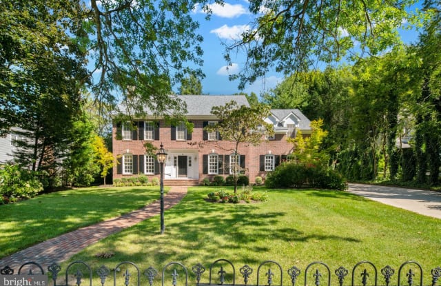 11 S HINCHMAN AVENUE - 11 South Hinchman Avenue, Haddonfield, NJ 08033