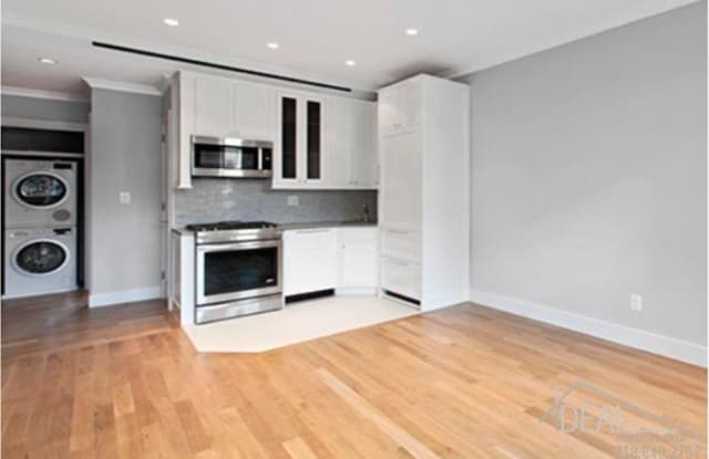 250 W 76th Street - 250 West 76th Street, New York City, NY 10023