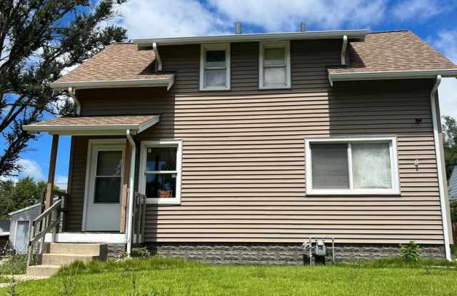 Two Bedroom 1 Bathroom House for Rent!