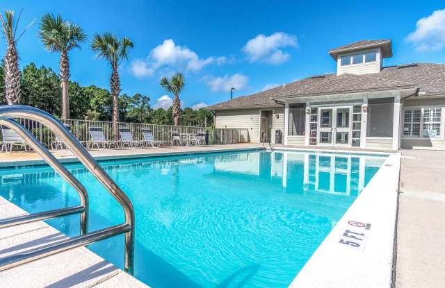 Brand New Luxury 1B/1B Apartment in FWB in Pristine Nature Setting!