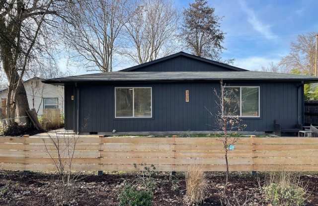 Photo of Newly Remodeled 2 Bedroom 1 Bath Duplex-Be The First to Make it Your Home