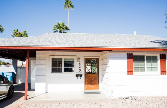 Photo of Gorgeous Fully Furnished 3 Bd 2 Bath Vacation Home!