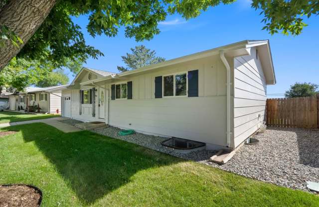 5 Bedrooms, 2 Bathrooms, and a Huge Yard!