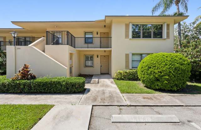 2900 SW 22nd Circle unit: 221F
