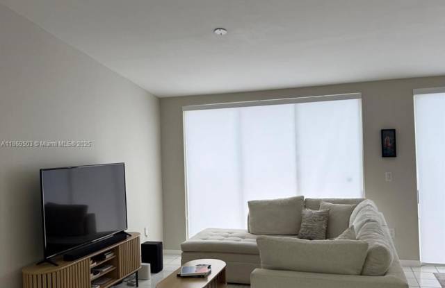 10000 Northwest 43rd Terrace