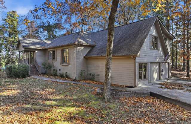 3890 Steve Tate Highway