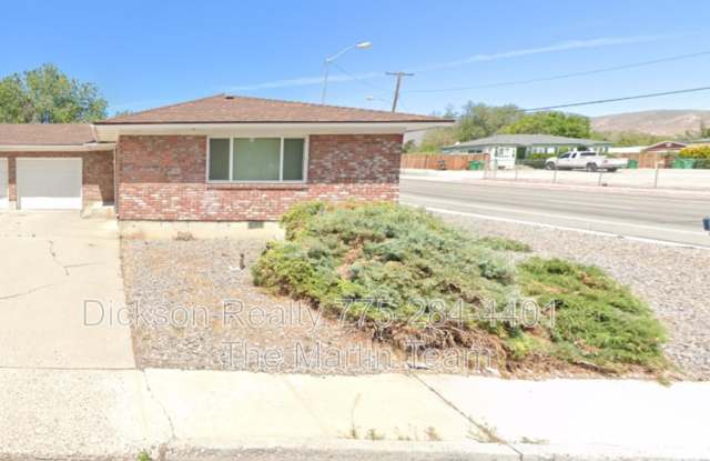 Photo of 685 Genoa Ave