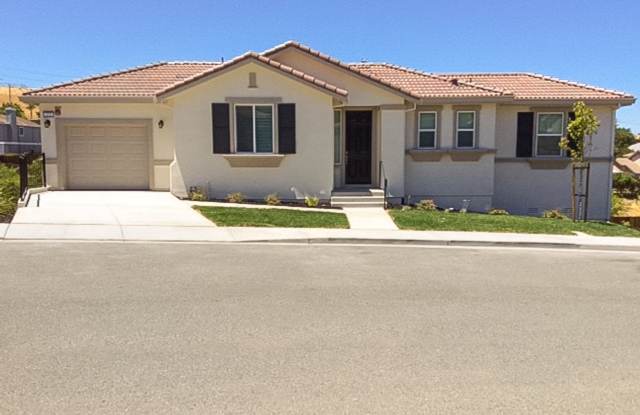 Single Family Residence - 171 Lawlor Court, Pittsburg, CA 94565