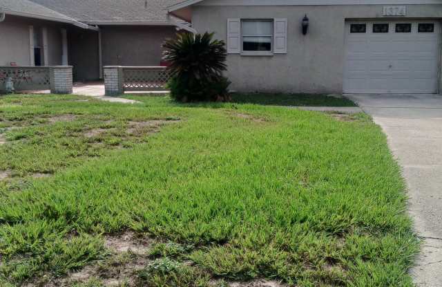 1374 Giles Ave