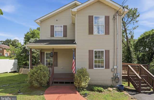 19 FAIRVIEW Avenue