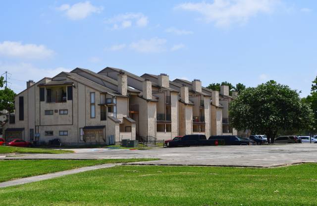 Photo of North Village Green Condominiums