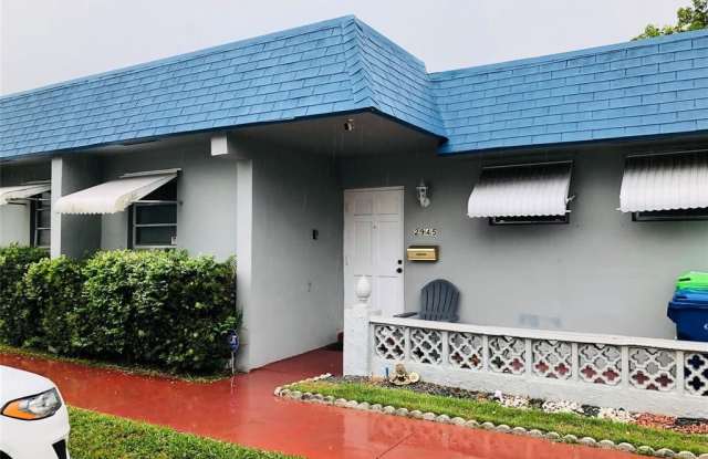 2949 NW 68th Ter