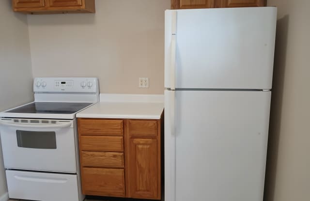 510-8 S. Poplar St