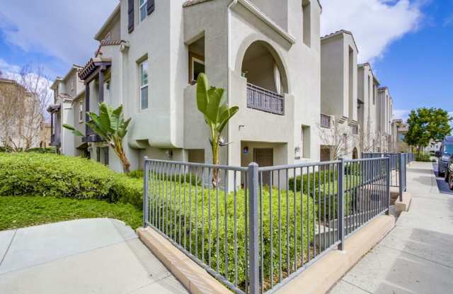 Spacious 3 Bed / 3 Bath Townhome with 2-Car Garage in Gated San Marcos Community
