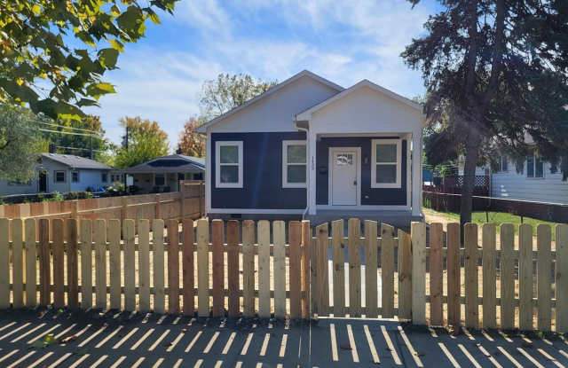 Photo of 1433 W Pruitt Street