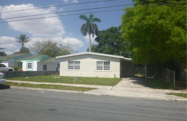 3105 Windsor Avenue - 3105 Windsor Avenue, West Palm Beach, FL 33407