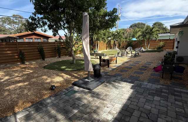 415 North Shore Drive