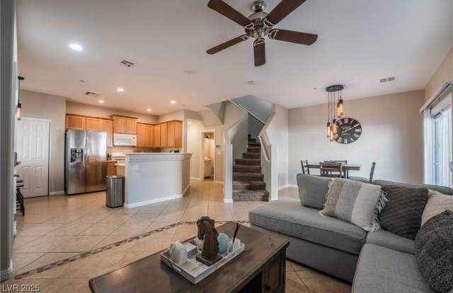 10049 DIAMOND SUMMIT