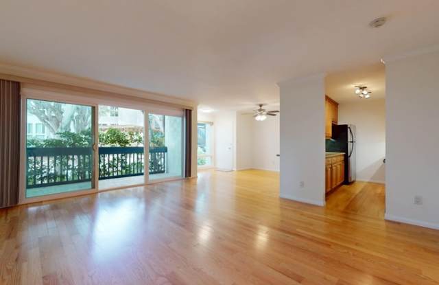 902 Camino Real #106