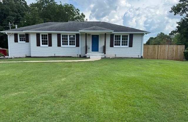 635 Birchwood Lane SW