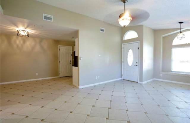 Charming 3BR/2BA Tampa Home with Screened Lanai Located Near MacDill AFB.