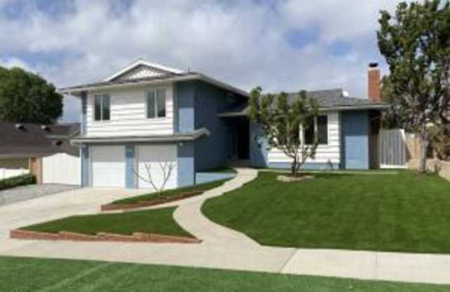 Photo of Beautifully updated! Stunning views from every room!