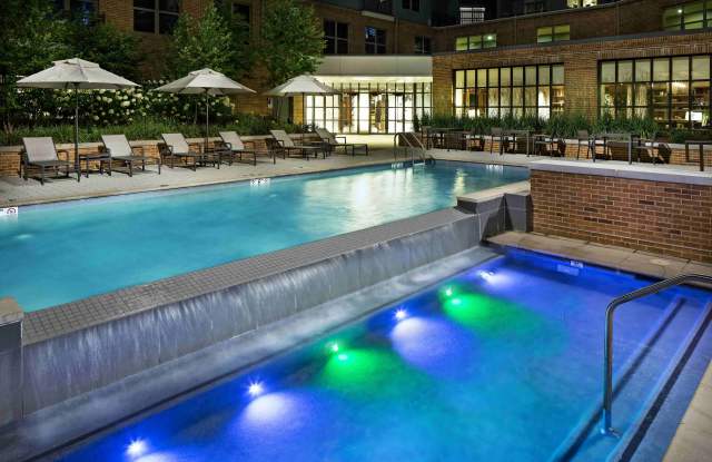 Monroe Street Market