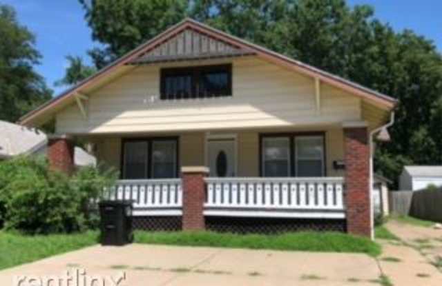 951 S 9th St