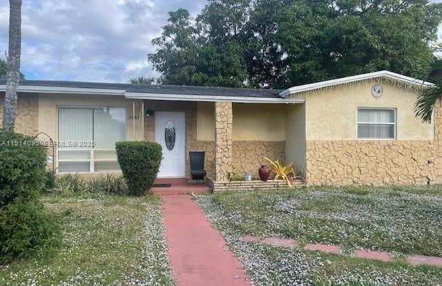 Photo of 3461 NW 1st St