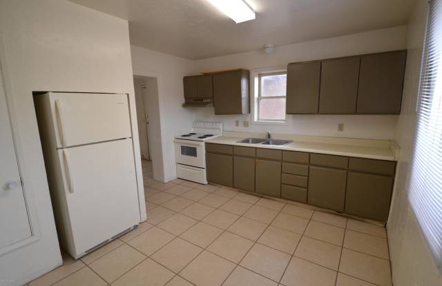 4116 E Flower Street