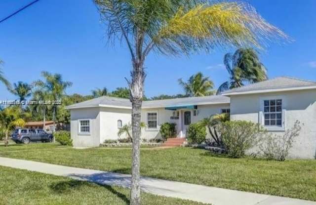 1825 N 24th Ave - 1825 North 24th Avenue, Hollywood, FL 33020