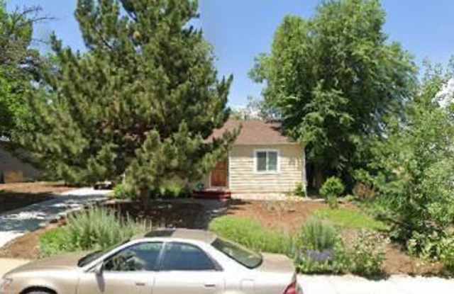 3850 Elm Street