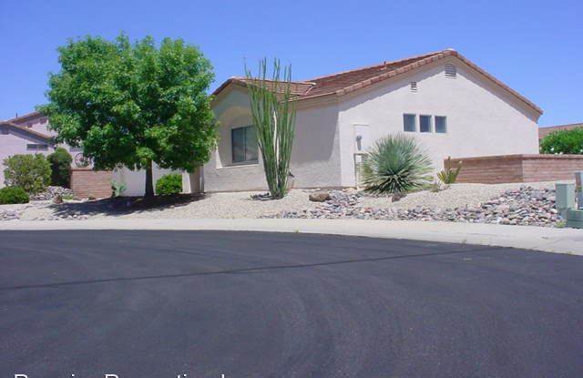 1492 W Belfry Court - 1492 West Belfrey Court, Green Valley, AZ 85622