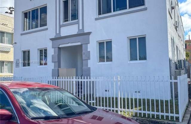 Photo of 856 SW 6th St