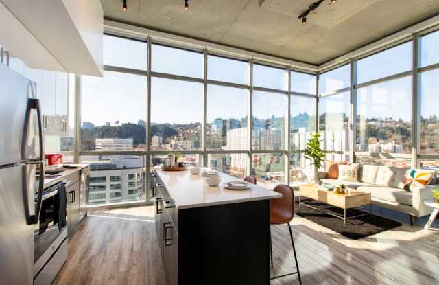 The Collective on 4th