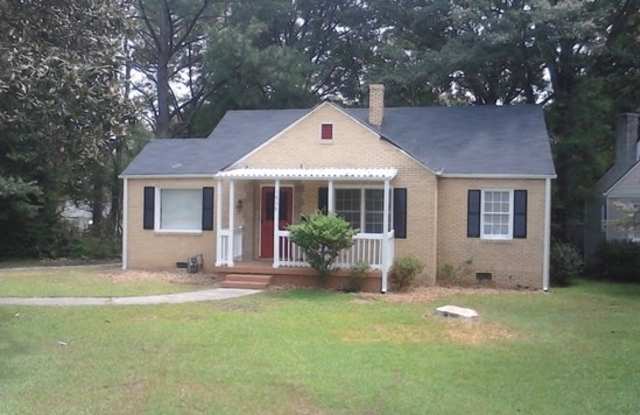 Photo of MOVE IN TODAY! Cute 3 bedroom 2 bath located in Sylvan Hills, Atlanta