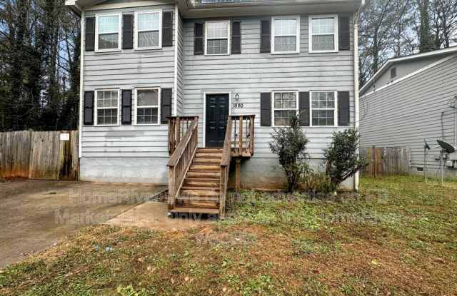 Photo of 1880 Shamrock Dr