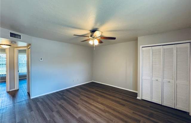 4753 Orange Grove Boulevard unit: 1