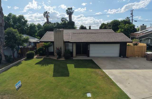 Spacious 4-Bedroom Home in Northeast Bakersfield