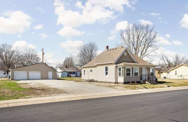 32 South Indiana Street