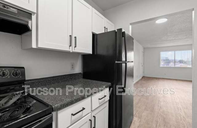 319 East Mohave Road - 206