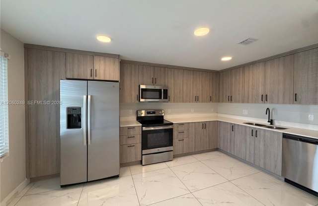 25779 SW 144th Avenue, Homestead, FL 33032 - 5314