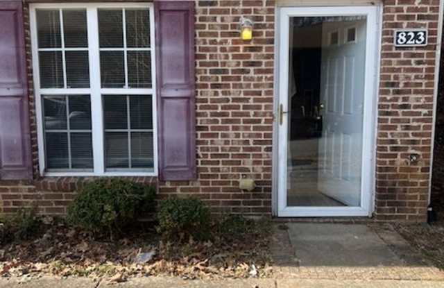 823 Brickwood Ct