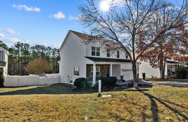 ***Beautiful Knightdale 4/2.5 W/ Private Pool***