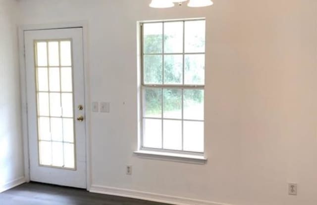 305 West Peachtree Avenue - 1