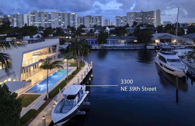 3300 NE 39th St