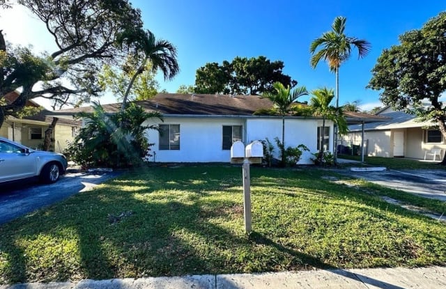 839 SW 8th St - 839 Southwest 8th Street, Hallandale Beach, FL 33009