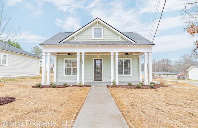 102 Thomas Dr